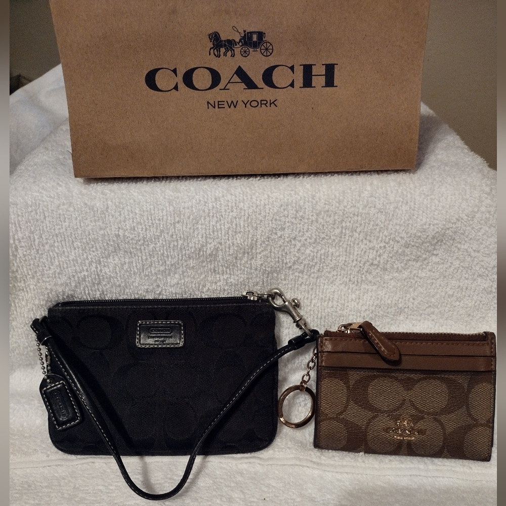 Coach Wristlet And Card Holder